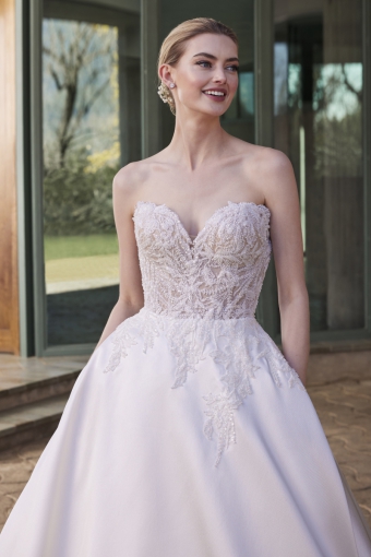 PRONOVIAS CHILLS